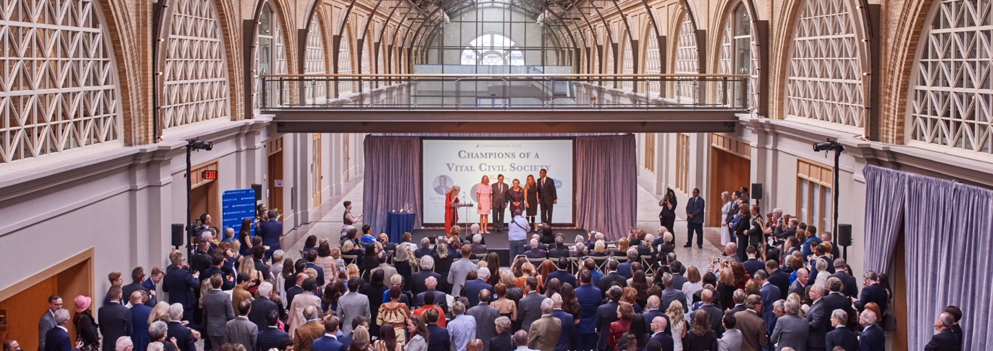 Commonwealth Club 2019 Annual Gala Image - Gala crowd at Ferry Building