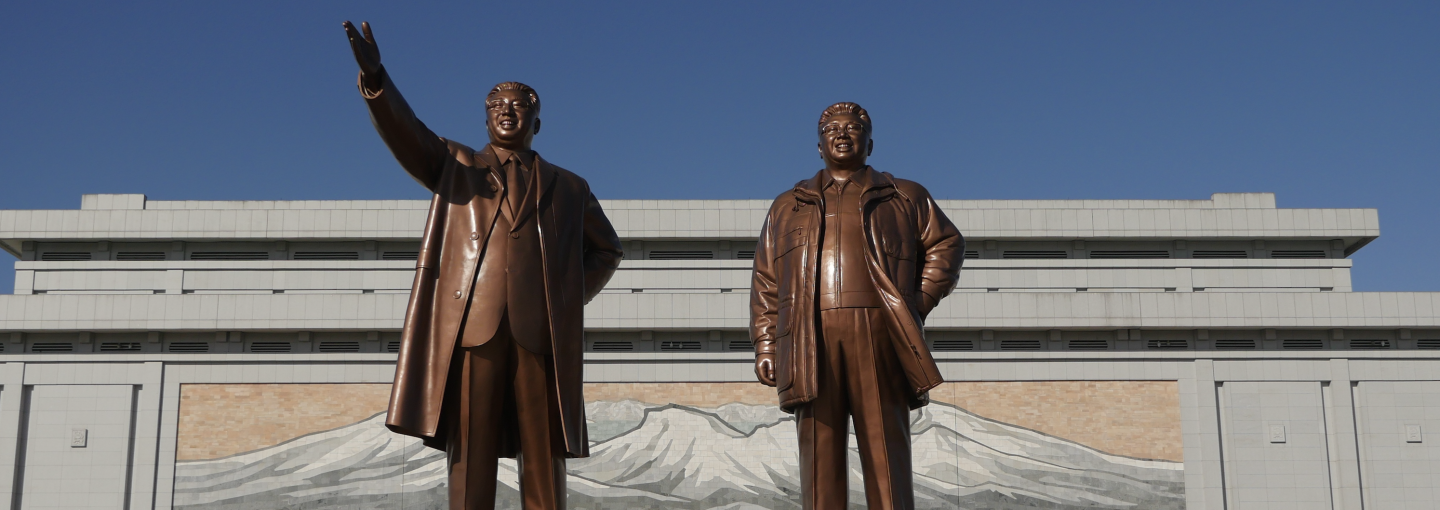Image - Statues of North Korean leaders