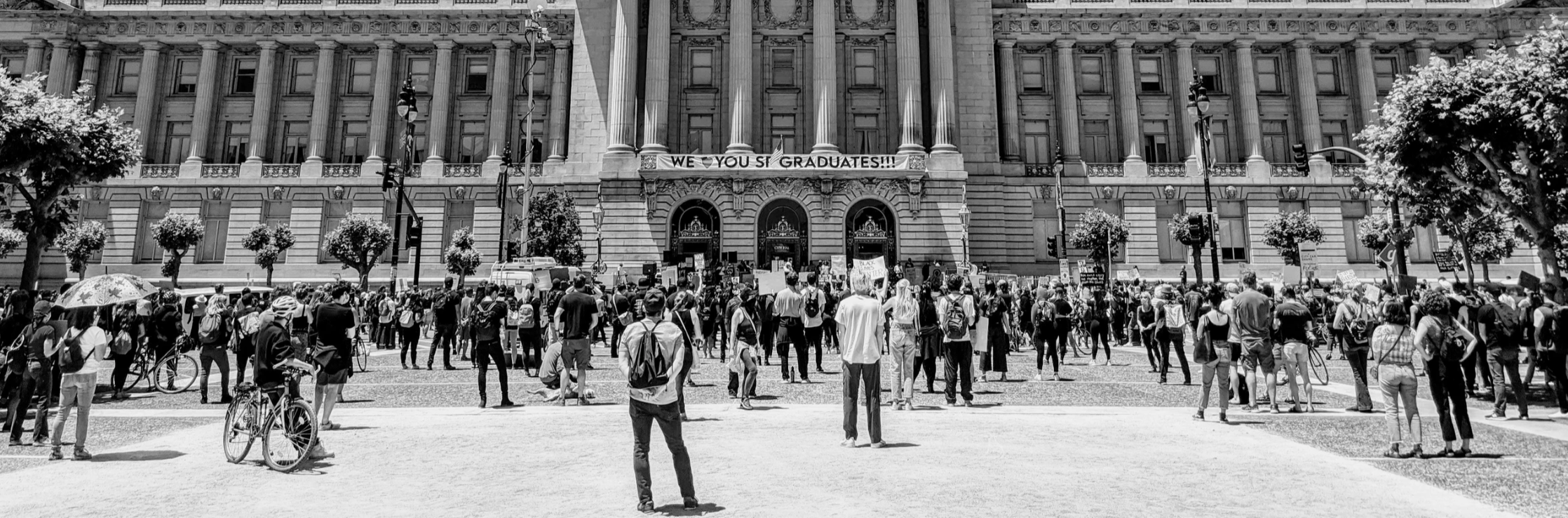 Image - students in front of government building