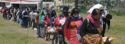 Image - line of refugees