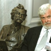 Image - Robert Hirst with Mark Twain statue