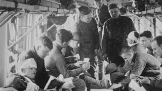 Image - U.S. army doctors with patients